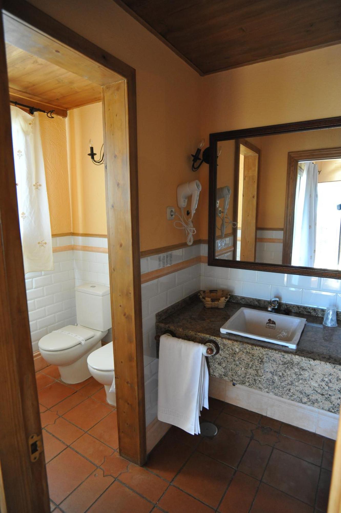 Hotel Rural Hosteria Fontivieja Losar De La Vera Buitenkant foto